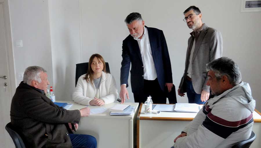 Το Γραφείο Εξυπηρέτησης για Σύνδεση με τον Βιολογικό Καθαρισμό στη Νίκαια επισκέφθηκε ο Θανάσης Νασιακόπουλος